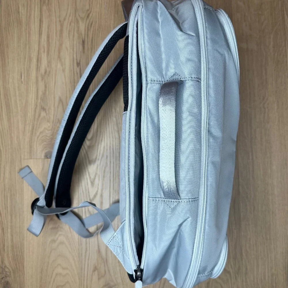 NWT Stitch Golf The Day Traveler Backpack LtGray
